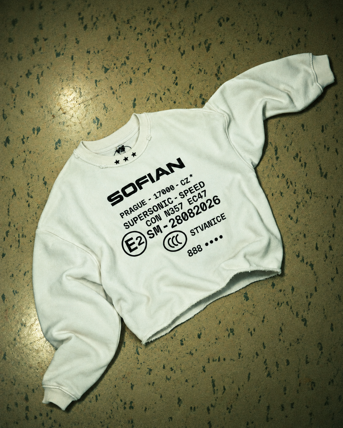 CROPPED CREWNECK • ŠTVANICE 26 ⚫️