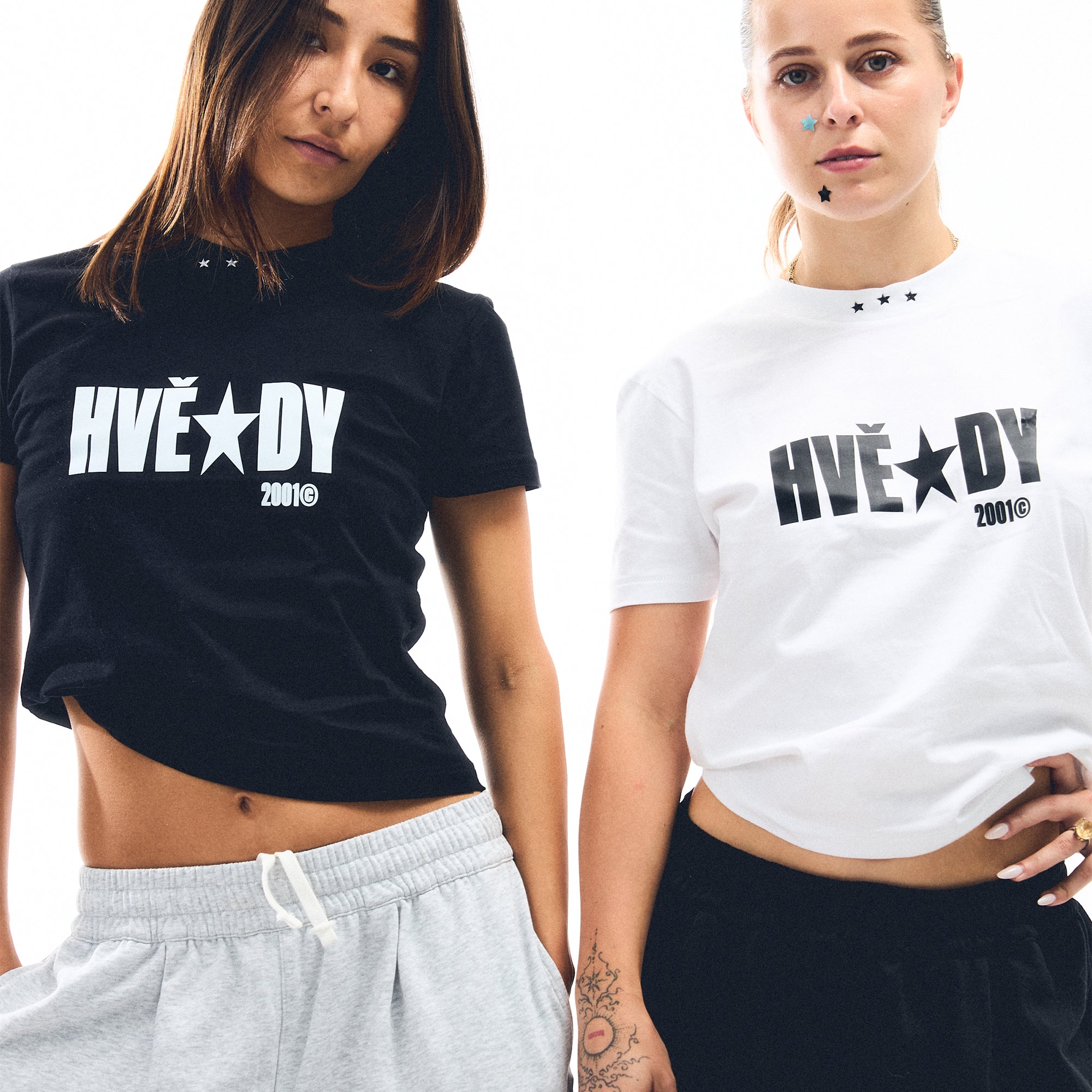 HVĚZDY • CROPPED TEE ✨ ČERNÉ