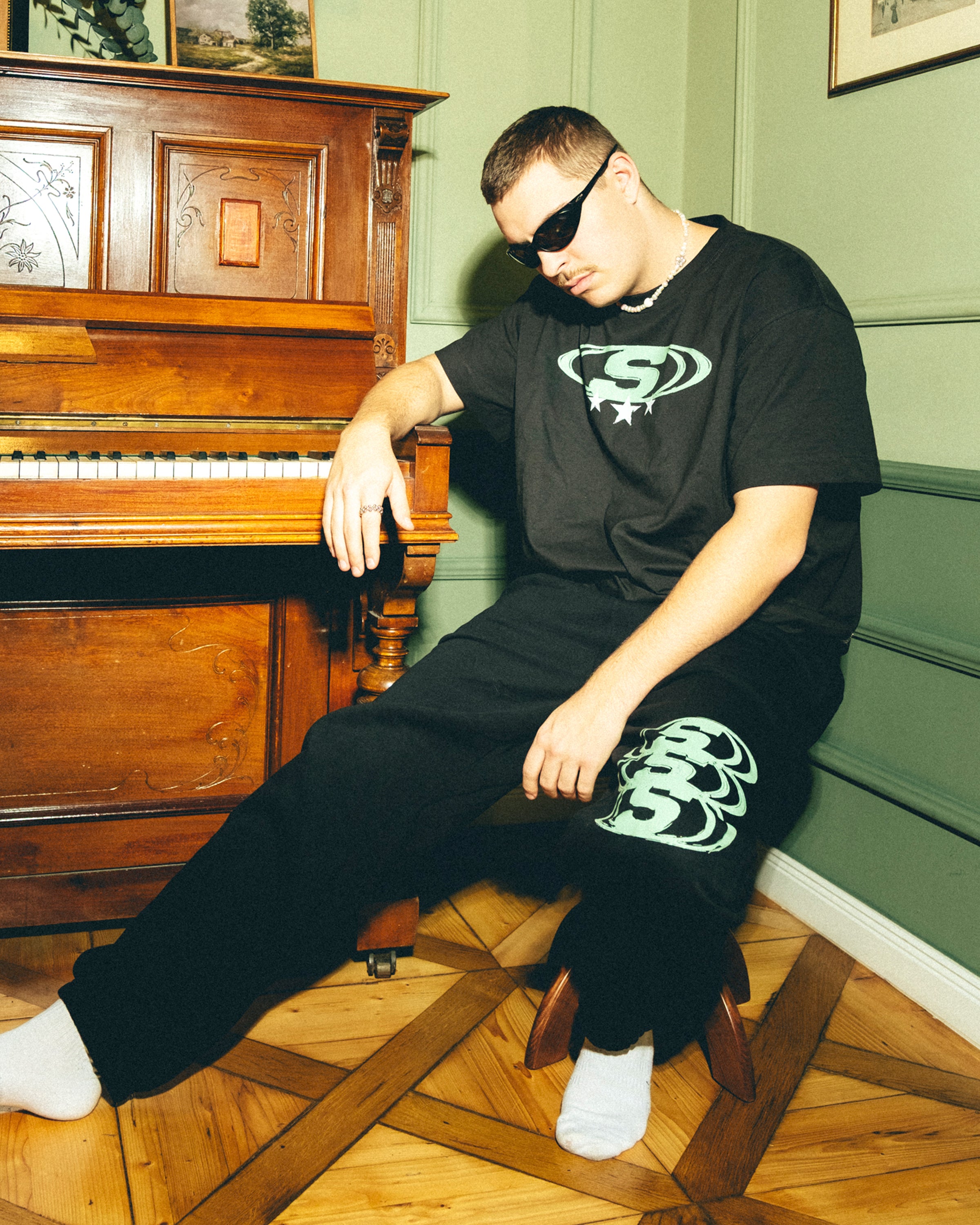 ČERNÉ SWEATPANTS • S⭐️