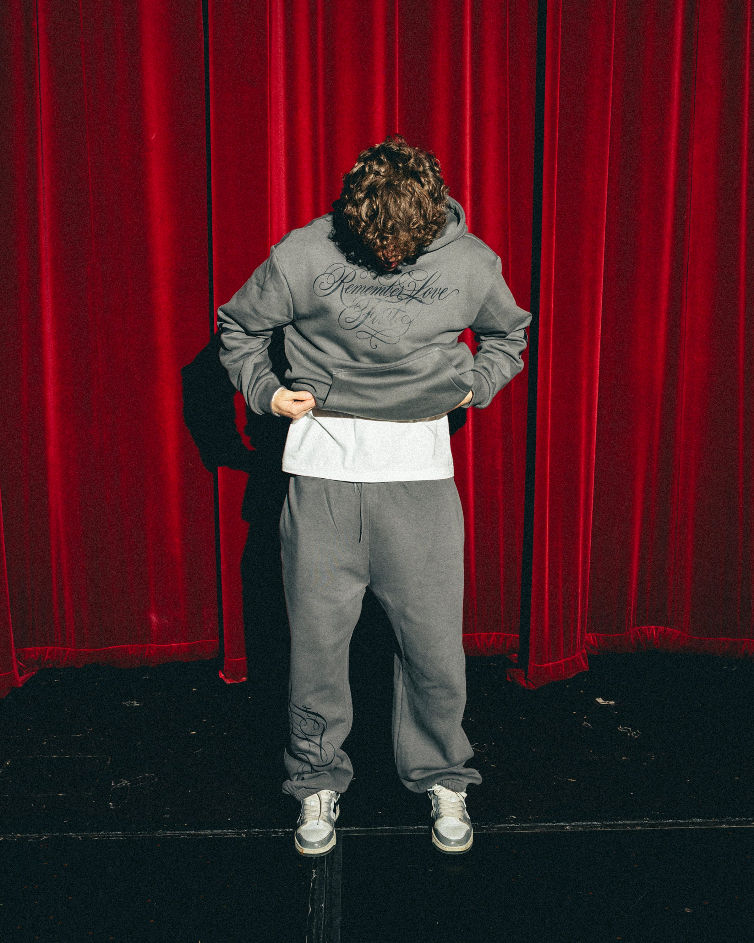 ŠEDÉ SWEATPANTS • REMEMBER LOVE FIRST 🩶