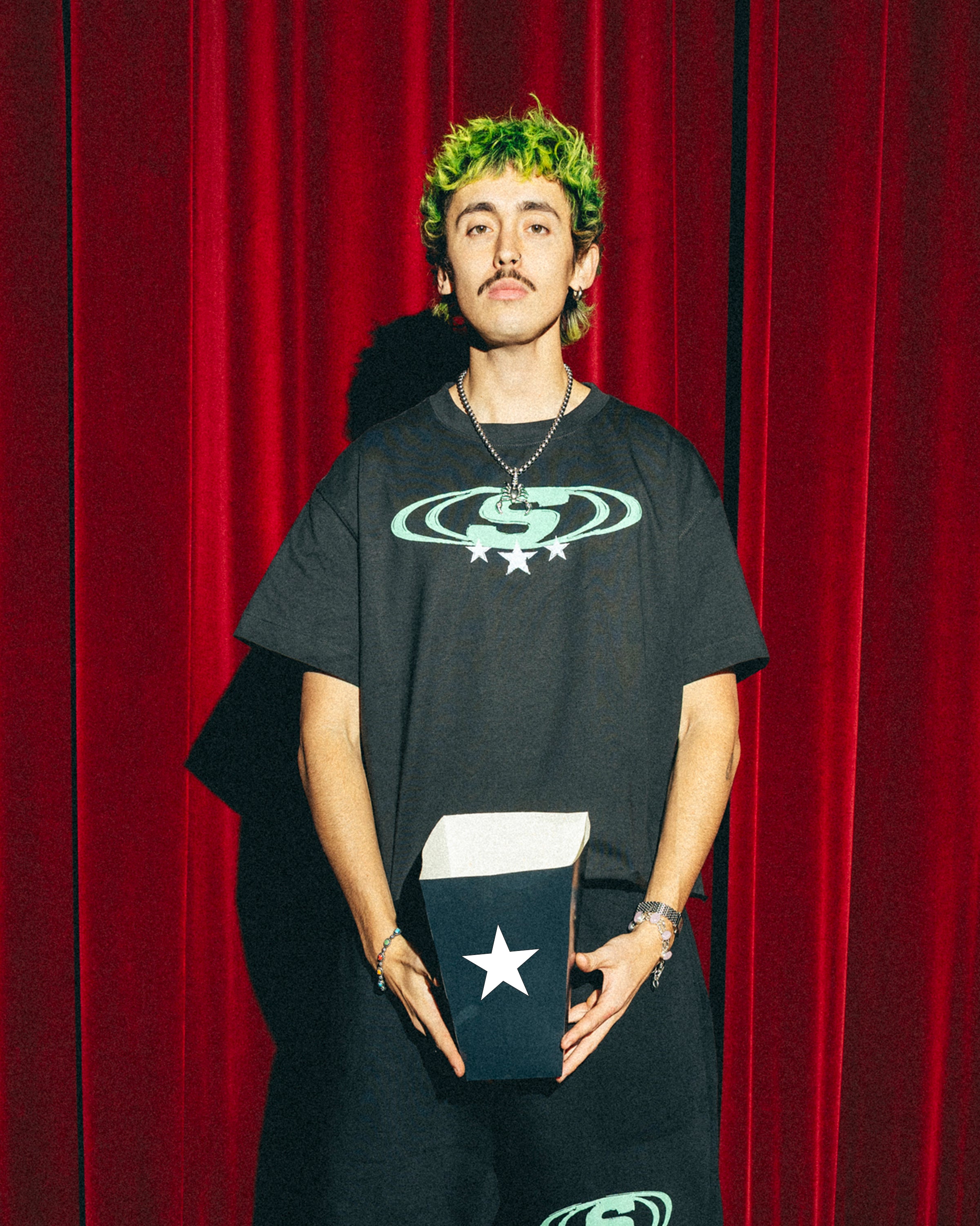 OVERSIZED CROPPED TEE • S⭐️⭐️⭐️